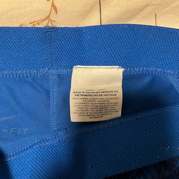 Nike Pro Blue Patterned Shorts - Picture 2 of 4